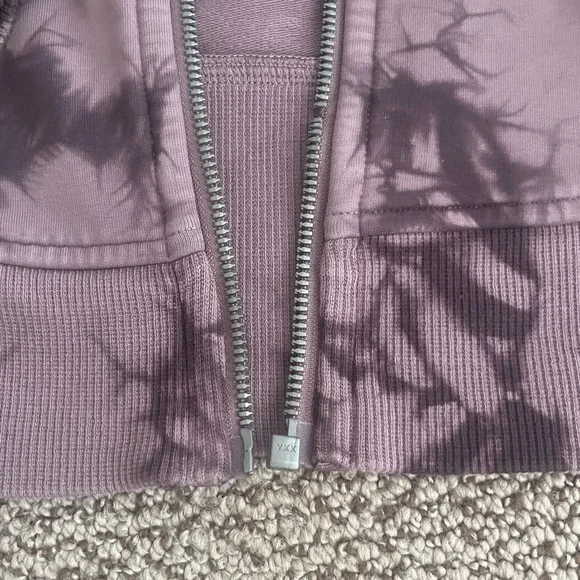 Lululemon jacket - Picture 4 of 6